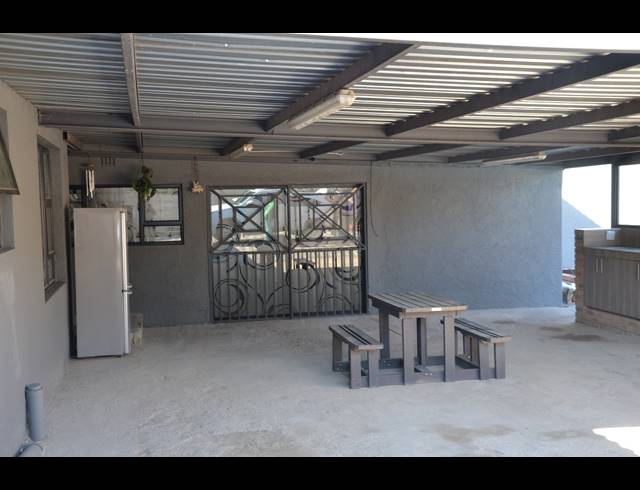 6 BEDROOM HOUSE FOR SALE IN DISCOVERY